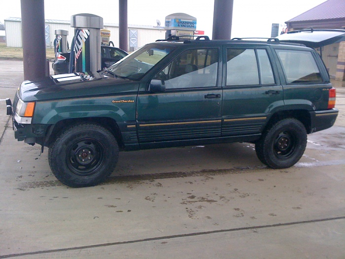 post the favorite picture of your jeep.-forumrunner_20111012_160813.jpg