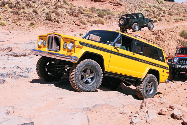 "Baby" Cherokees-jeep_cherokee_chief_sj_mopar_madness.jpg