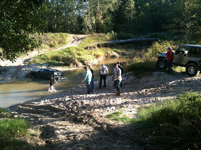 My XJ stuck in a creek...-photo22.jpg