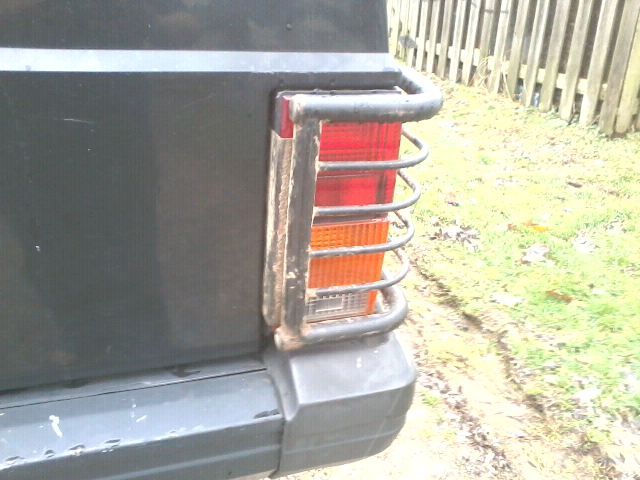 Tail Lights Brush Guards!! SCORE!!!-forumrunner_20111207_130141.jpg