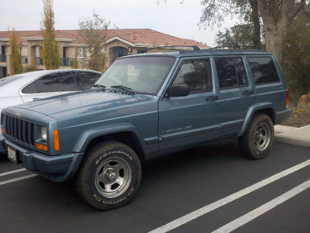 Just got my first jeep-forumrunner_20111210_215101.jpg