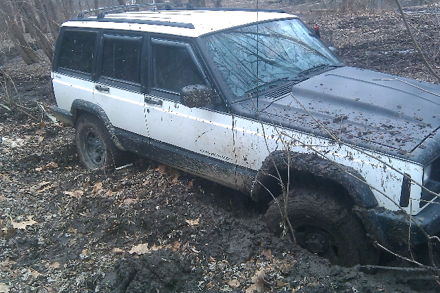 Out Mudding Pics!!!-forumrunner_20111224_221225.jpg