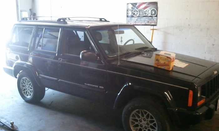 FACTORY roof rack?-jeep1.jpg