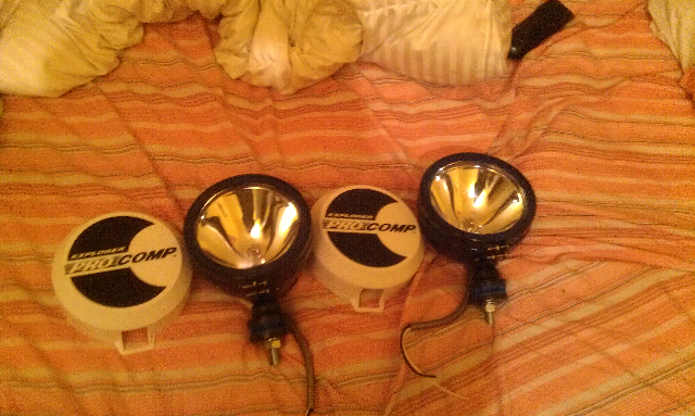 new off road lights-forumrunner_20120117_225139.jpg