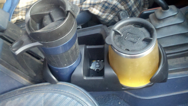 another cup holder-2012-01-18_15-17-38_694-640x361-.jpg