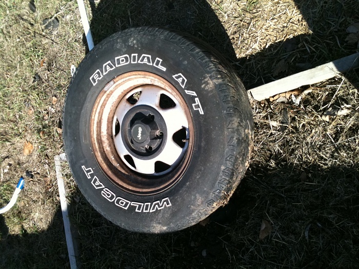 Stock Jeep rims with tires 100$-wheels.jpg