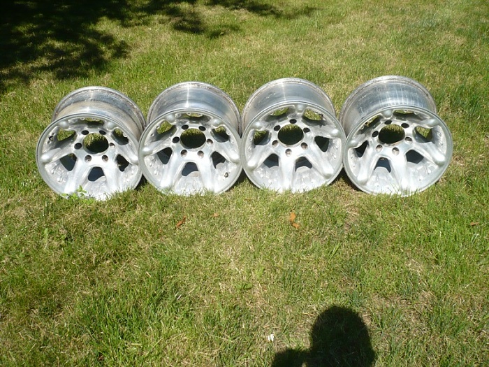 15 x 10 aluminum wheels-p1060132.jpg