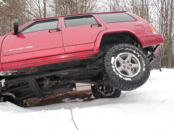 Bigger Tires or Lockers???-005-2-.jpg