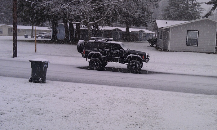 anybody got pictures of your jeep with 8 inches of lift or more?-imag0415.jpg