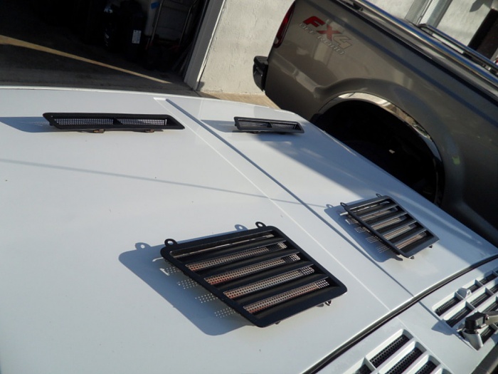 Hood vents-003.jpg