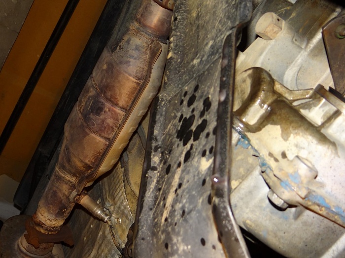 What would cause this? (Tcase fluid looks like liquid metal)-dsc07362-medium-.jpg