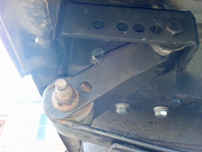 Is there any benefit to aftermarket shackles?-forumrunner_20131017_210405.jpg