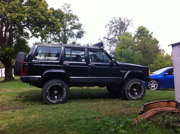 4.5" lift with 31" tires-1380776_10202018815781223_1149994619_n.jpg
