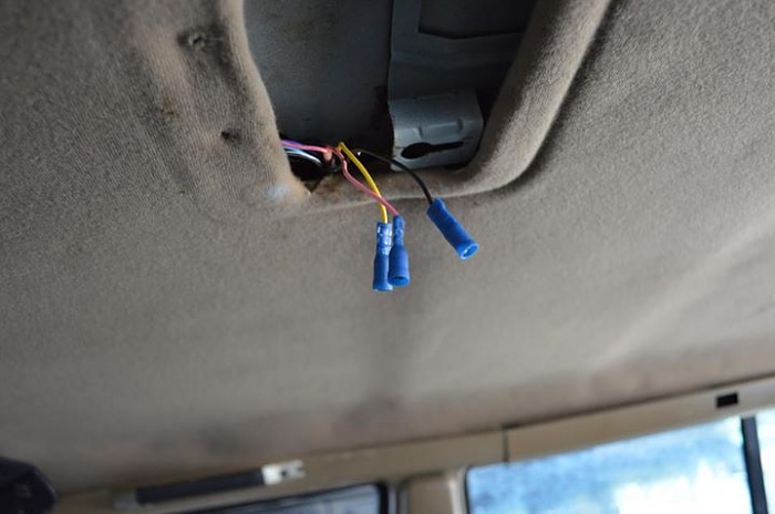 WJ Overhead Console Install-943212_134673243389706_570206771_n.jpg
