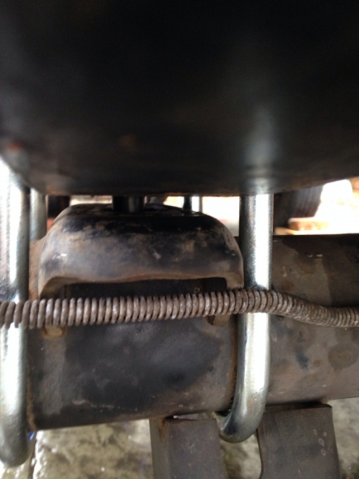 Leaf springs not setteling on plate-image-1038279477.jpg
