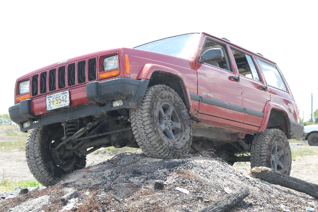 3.5in lift with 31in tires-forumrunner_20140412_163700.jpg