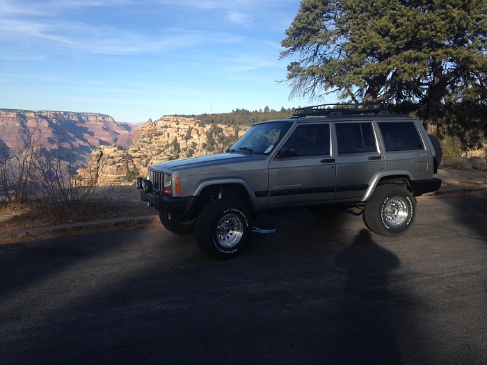 3.5in lift with 31in tires-jeepvaca3.jpg