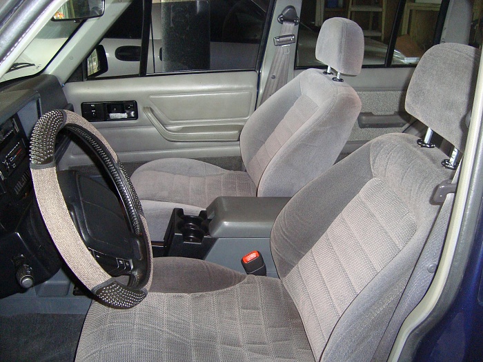 3 Quick Questions About the ZJ Front Seat Swap-zj-seats.jpg