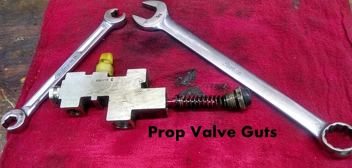 ZJ rear disc conversion and Wj Swap?-prop-valve-guts.jpg