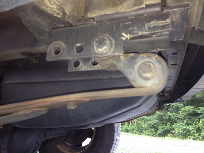 2000 XJ sags to the passanger side-image-3288697943.jpg
