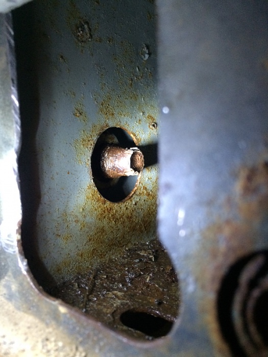 Upper shackle bolt stuck/snapped-image-610829280.jpg