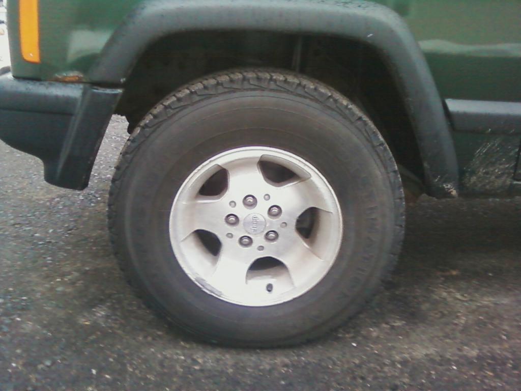 Name:  jeeptire_zpsc9c2e3fa.jpg
Views: 312
Size:  68.0 KB