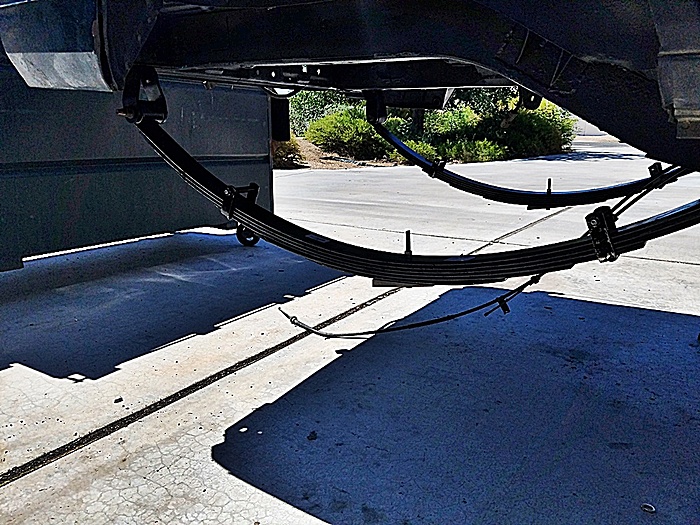 Boomerang shackles-20160717_105924.jpg