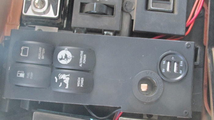 How did you mount your rocker switches?-img_2041.jpg