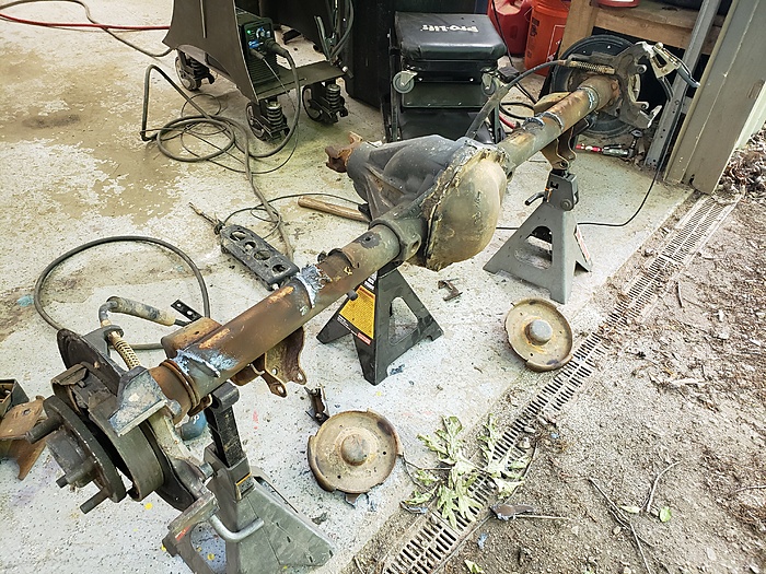 Leaf Spring Perch and Shock Mount Location-20210515_165842.jpg