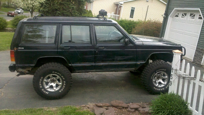 clearing 35s with a 4.5 lift-forumrunner_20110505_083104.jpg