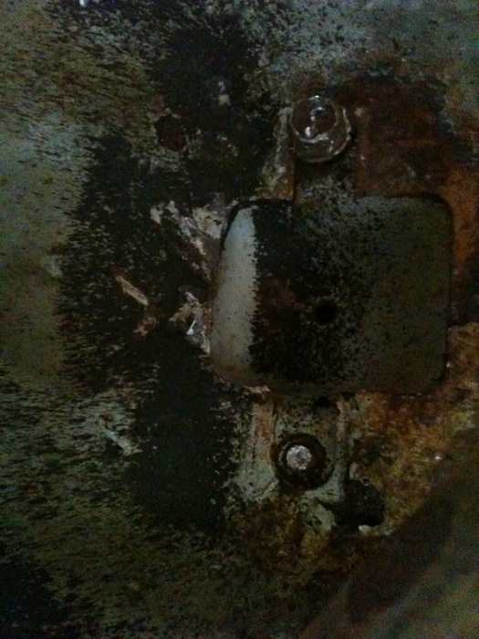 Drilling out broken rear shock bolts-image-3785001944.jpg