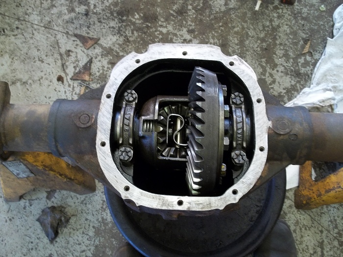 8.8 axle seal leak-6618-008.jpg