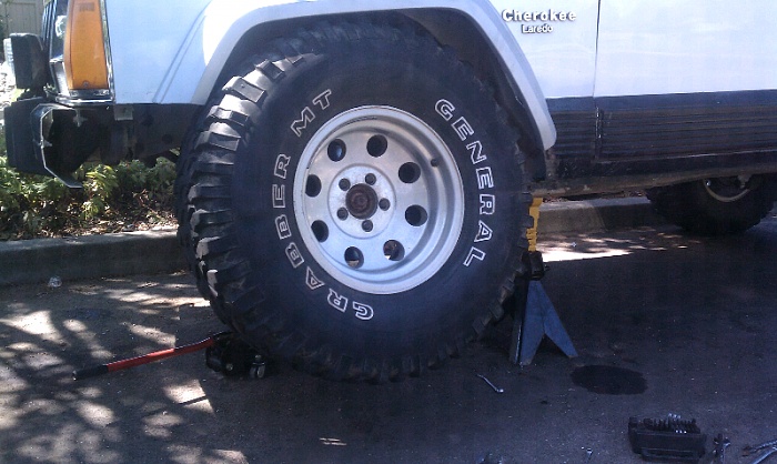 Biggest tires-forumrunner_20110915_134337.jpg