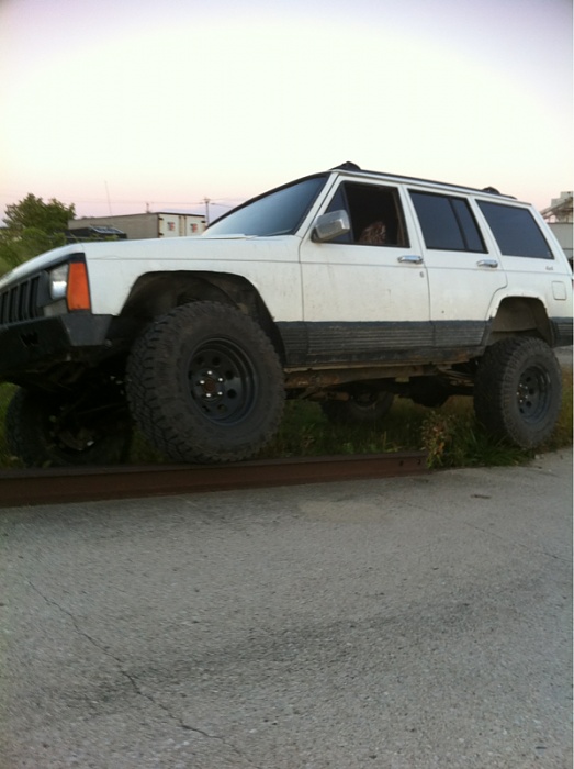 3 inch lift xj's w/ 31's-image-3701830940.jpg