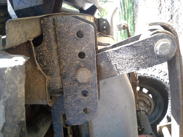 shackle relocation and shackles-forumrunner_20131008_095025.jpg