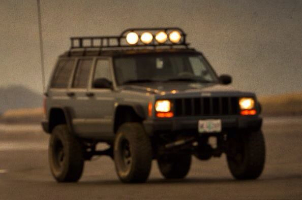 1998 jeep cherokee-image-825166445.jpg