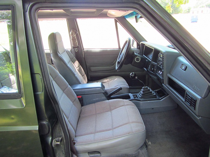 1996 Jeep Cherokee-front-seat.jpg