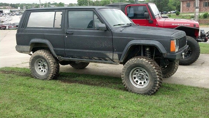 1988 lifted locked two door XJ-image-385937938.jpg