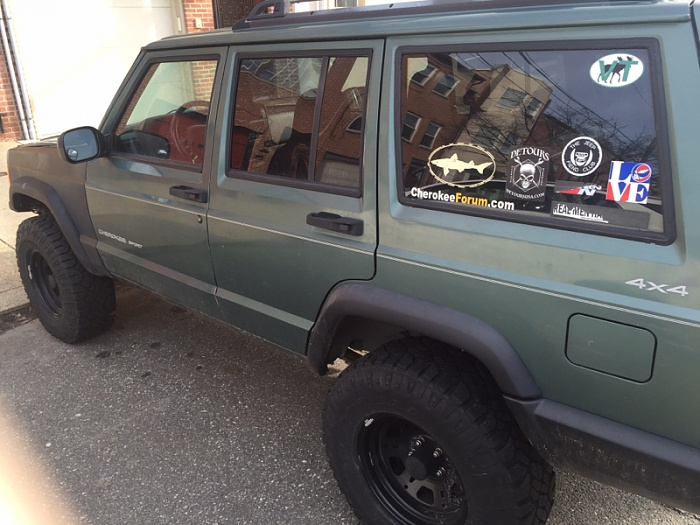 2000 XJ, 4WD, 4 door, lifted on 31's-image-30467656.jpg