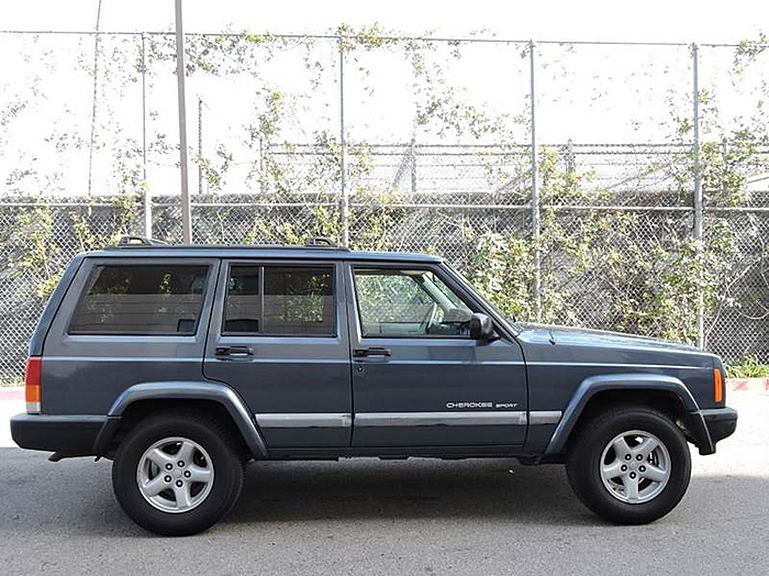 2001 Cherokee 2wd Auto in SoCal, Excellent condition, A/C, Smog, 161k-3.jpg