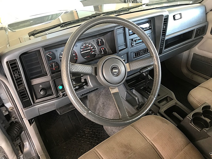 1993 XJ Cherokee 4x4 00 for sale-jeep2.jpg