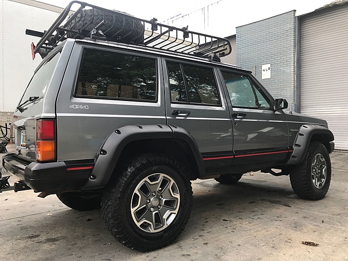 1993 XJ Cherokee 4x4 00 for sale-jeep17.jpg