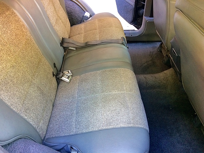 1989 Jeep Cherokee Classic from Socal in NYC-jeep-rear-seat-pass.jpg