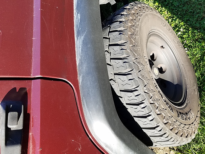 32 x 11.50 15 tires and rims-20180615_181952.jpg