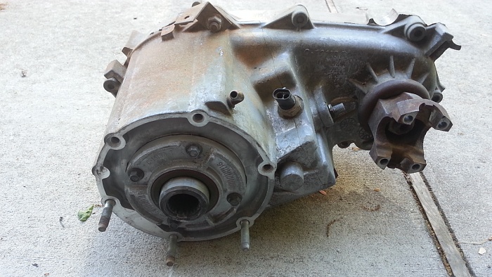 1992 NP231 Transfer Case for sale-231-trans-front.jpg