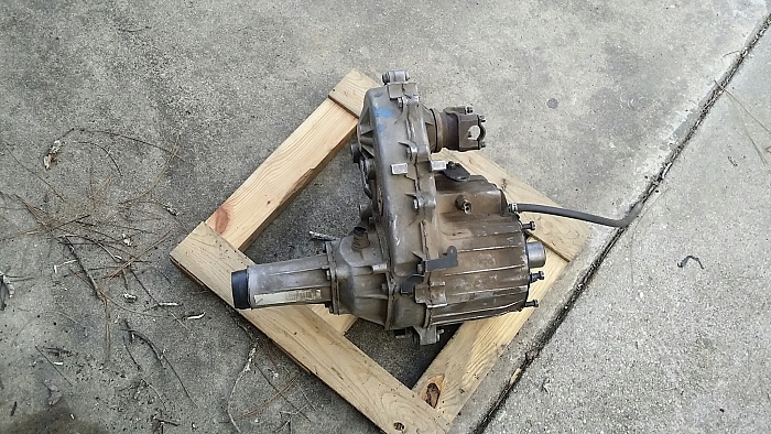 GM transfer case-20160131_152442.jpg