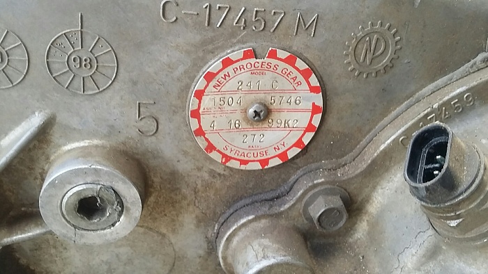GM transfer case-20160131_152448.jpg