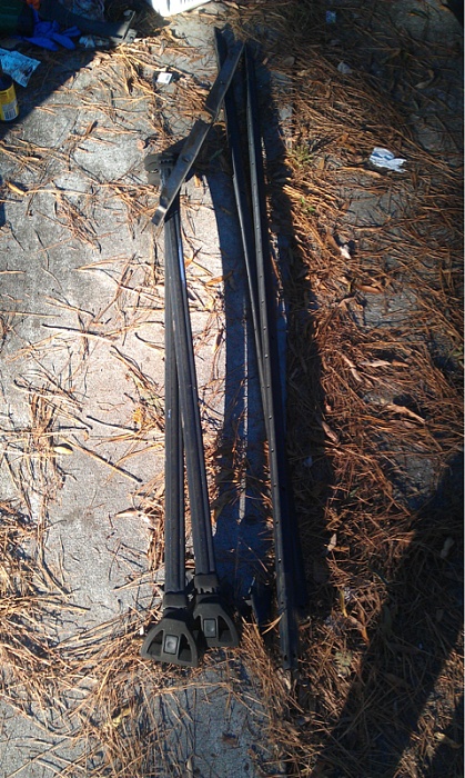 Stock roof rails-image-24306222.jpg