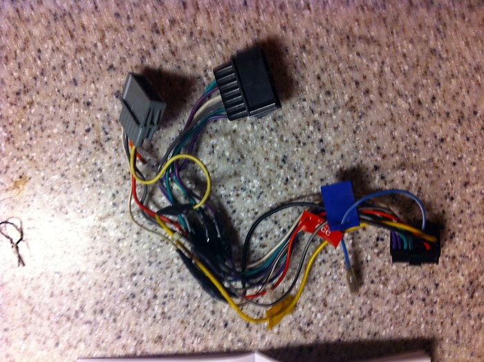 pioneer DEH-1400-wire.jpg