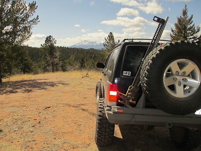 BPI rear bumper with tire carrier-img_0037-resize.jpg